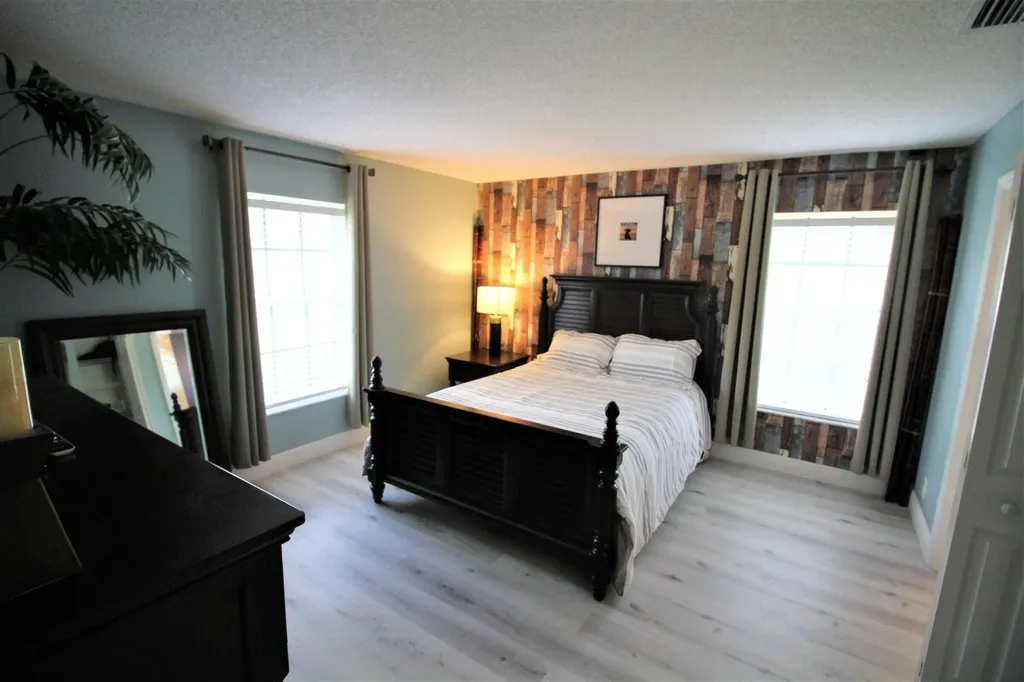 147 NW 10th Avenue Delray Beach FL 33444