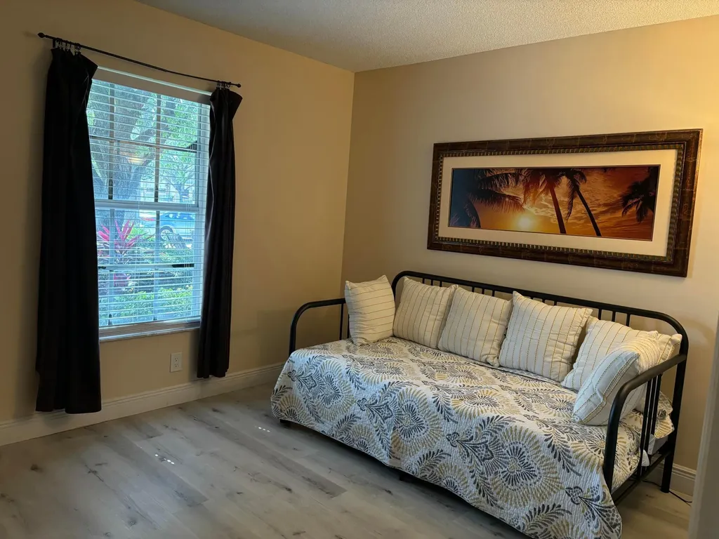 147 NW 10th Avenue Delray Beach FL 33444