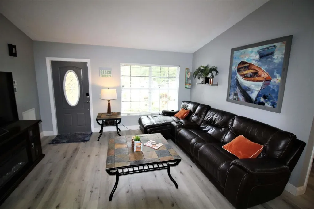 147 NW 10th Avenue Delray Beach FL 33444