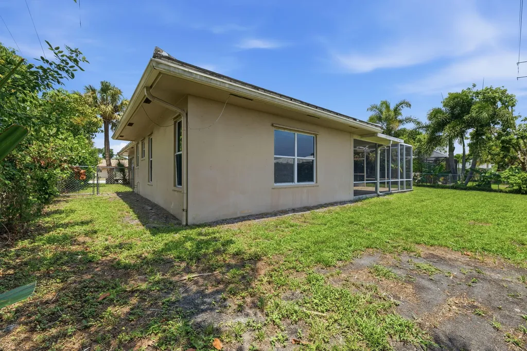 1256 SW 9th Avenue Boca Raton FL 33486