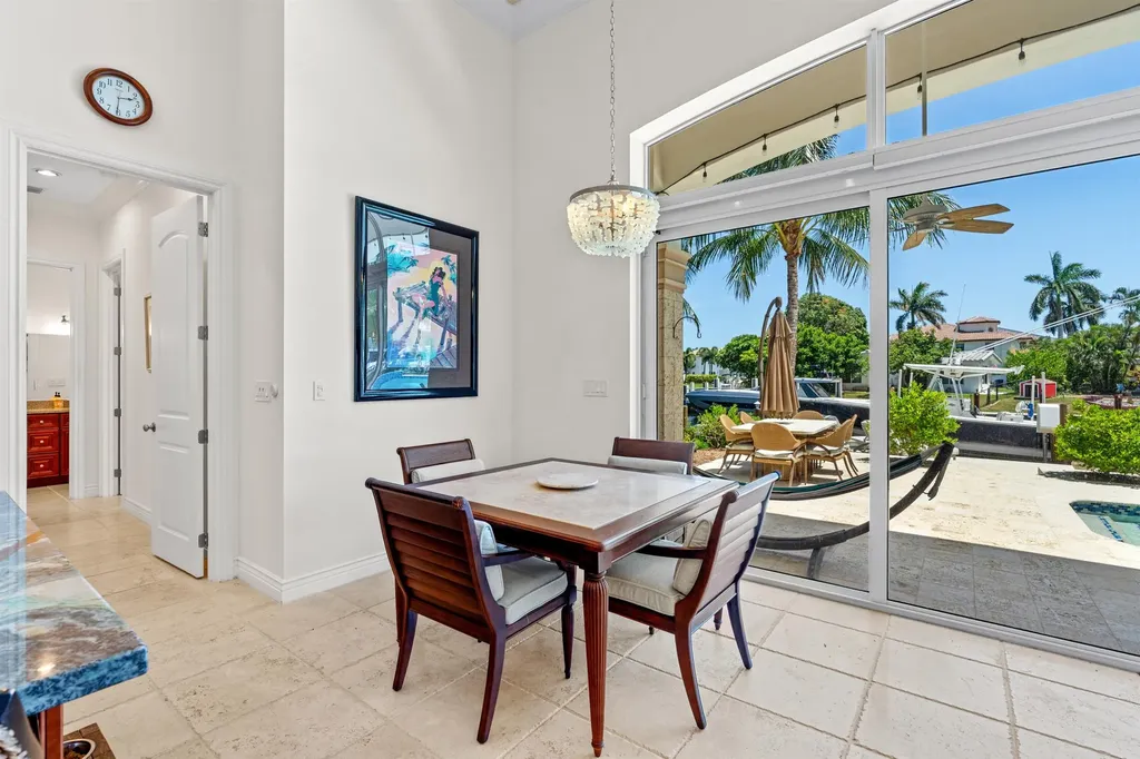 2760 NE 51st Street Lighthouse Point FL 33064