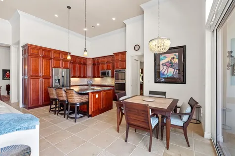 2760 NE 51st Street Lighthouse Point FL 33064