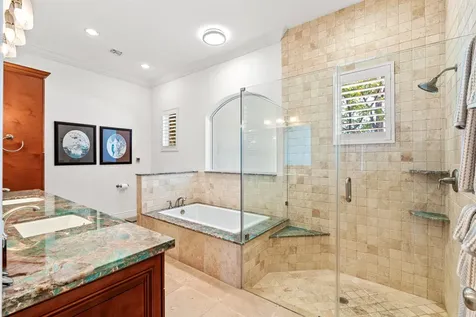 2760 NE 51st Street Lighthouse Point FL 33064