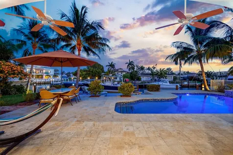 2760 NE 51st Street Lighthouse Point FL 33064