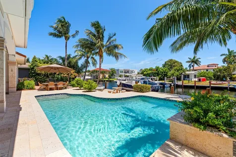 2760 NE 51st Street Lighthouse Point FL 33064