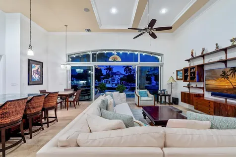 2760 NE 51st Street Lighthouse Point FL 33064