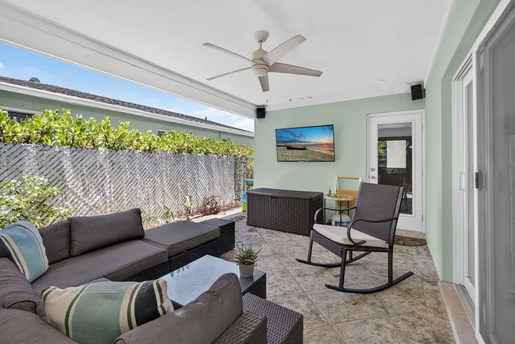 213 Fordham Drive Lake Worth FL 33460
