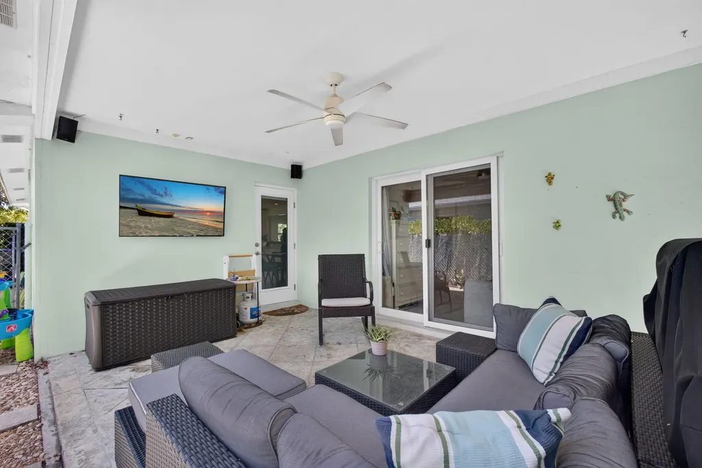 213 Fordham Drive Lake Worth FL 33460