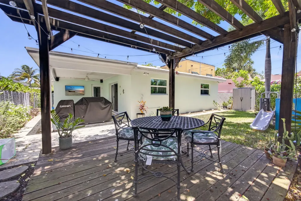 213 Fordham Drive Lake Worth FL 33460