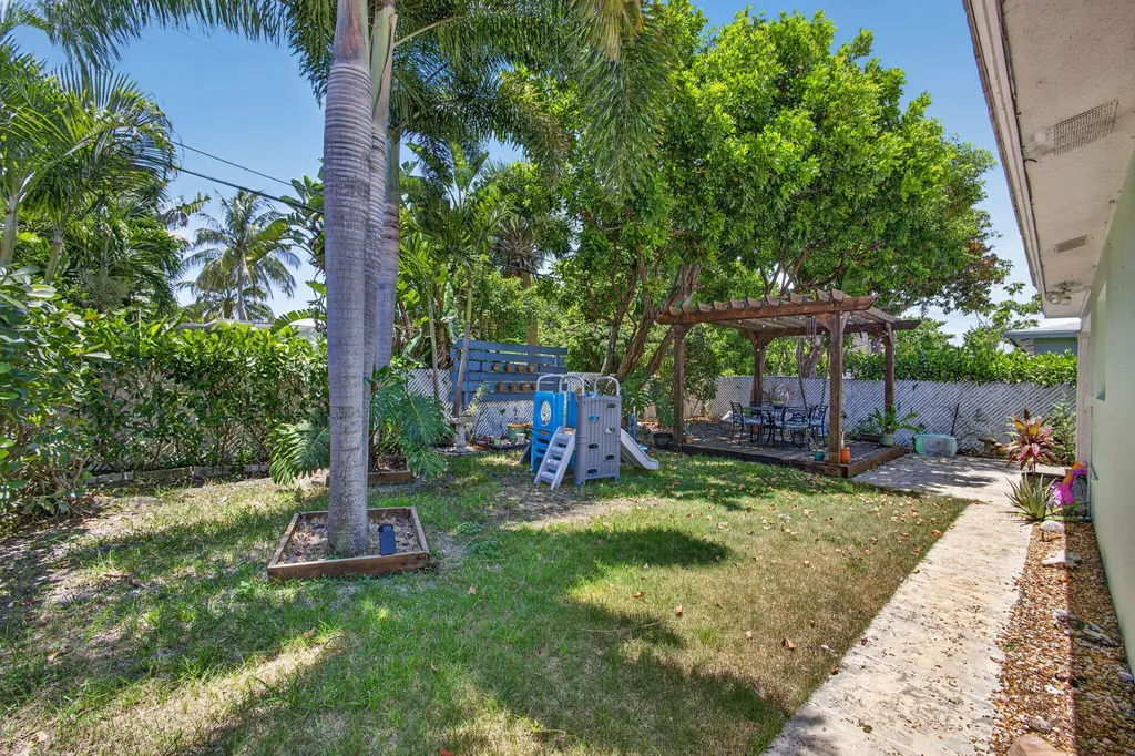 213 Fordham Drive Lake Worth FL 33460