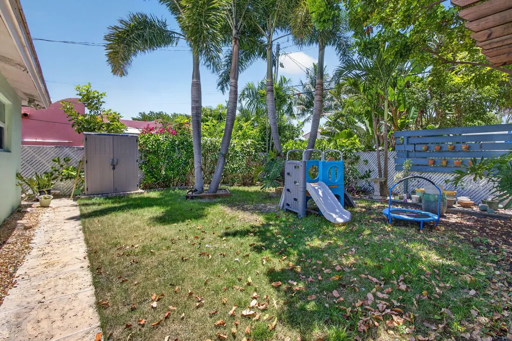 213 Fordham Drive Lake Worth FL 33460