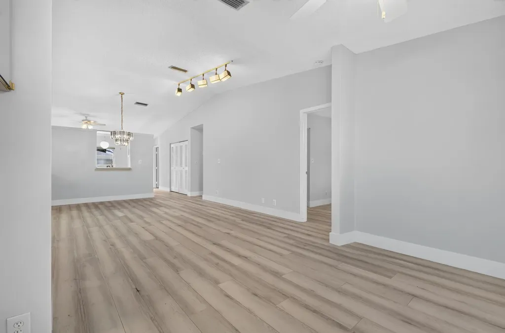 18716 Schooner Drive Boca Raton FL 33496