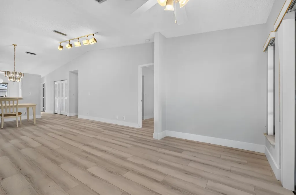 18716 Schooner Drive Boca Raton FL 33496