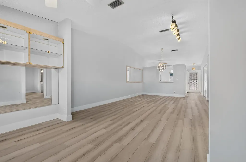 18716 Schooner Drive Boca Raton FL 33496
