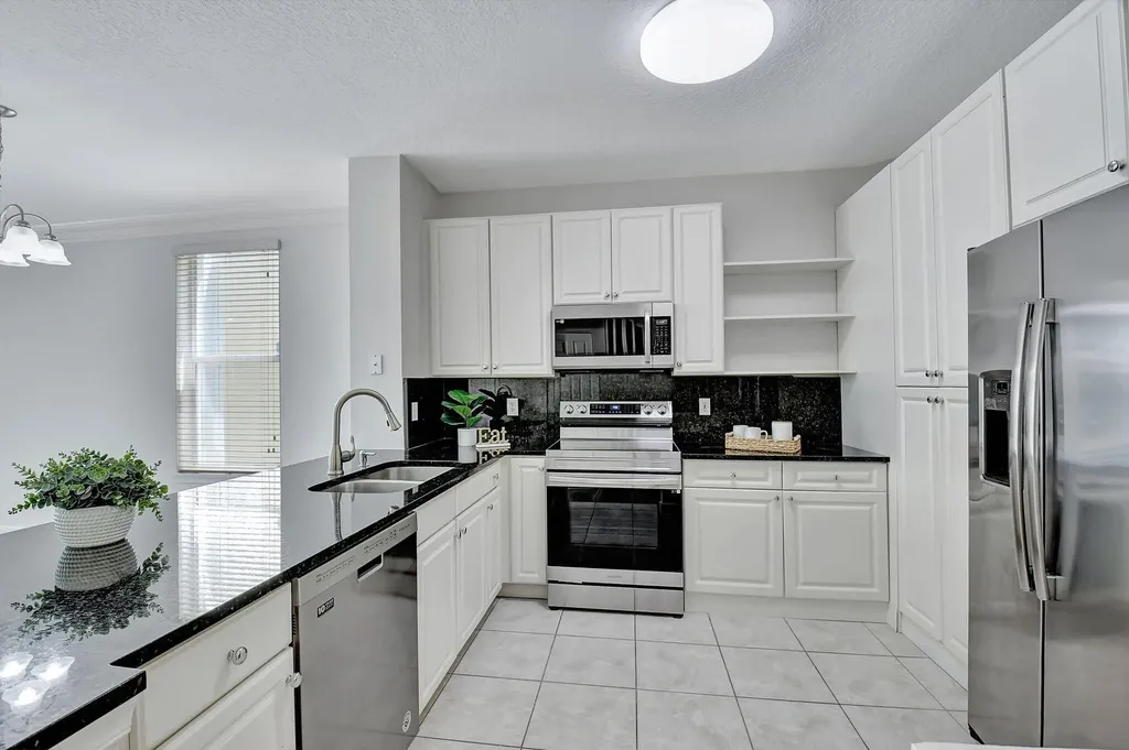 9917 Porta Leona Lane Boynton Beach FL 33472