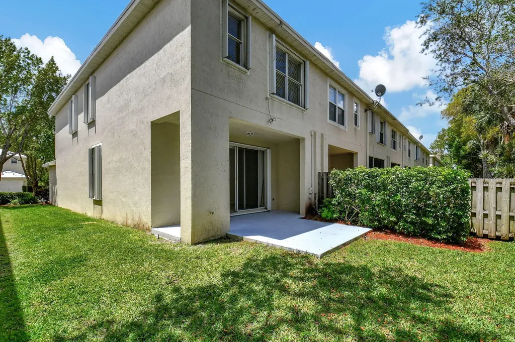 9917 Porta Leona Lane Boynton Beach FL 33472