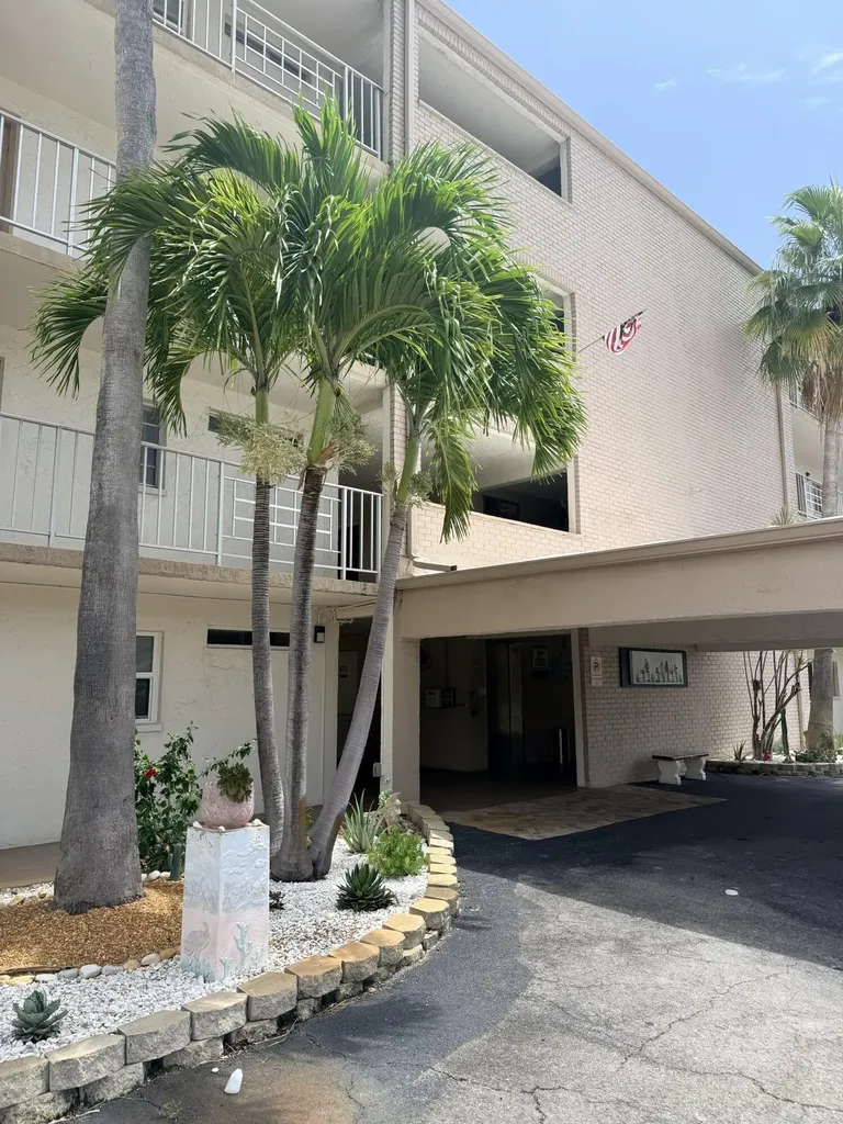 2601 NE 3rd Court Boynton Beach FL 33435
