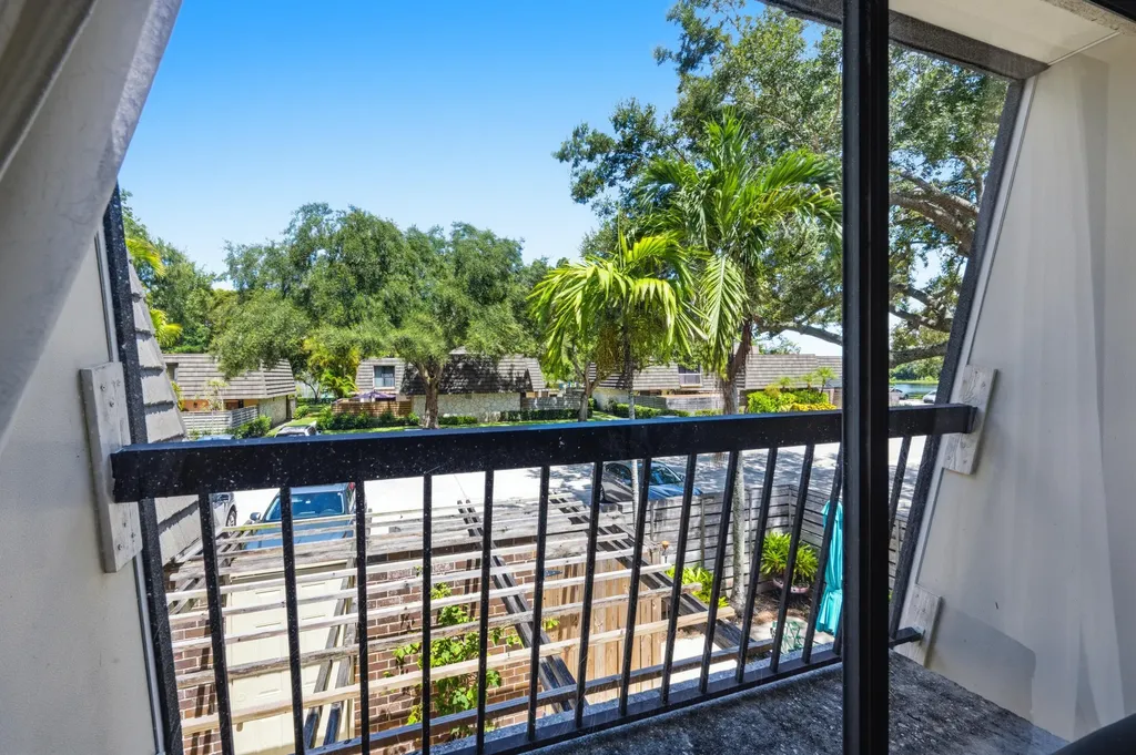 605 6th Terrace Palm Beach Gardens FL 33418