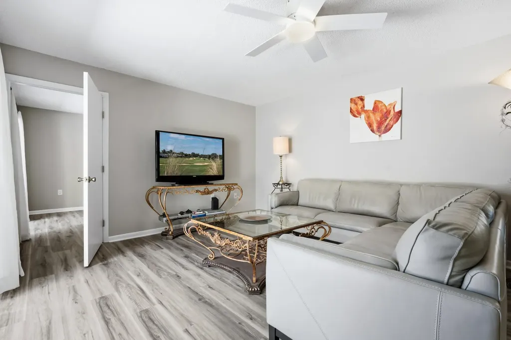 605 6th Terrace Palm Beach Gardens FL 33418