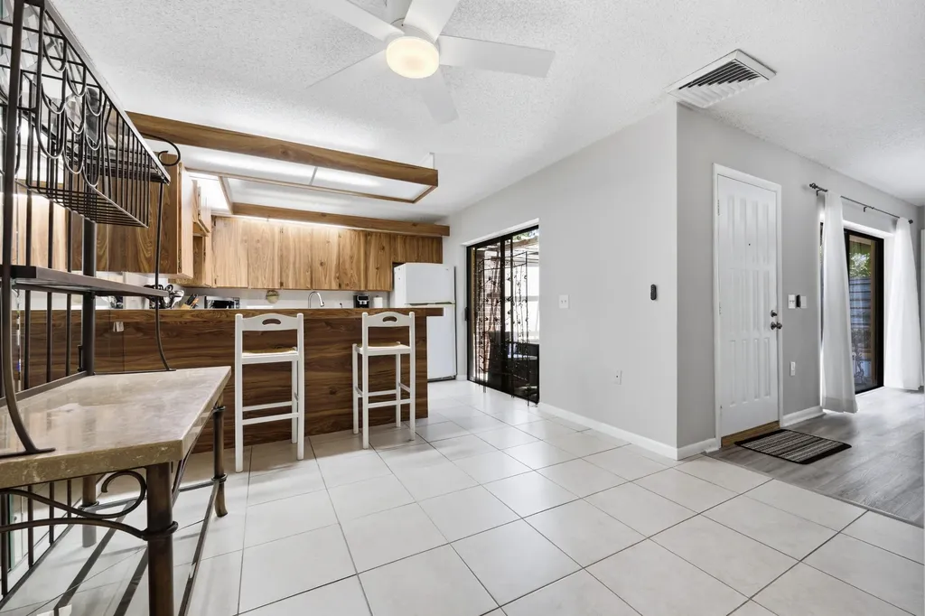 605 6th Terrace Palm Beach Gardens FL 33418