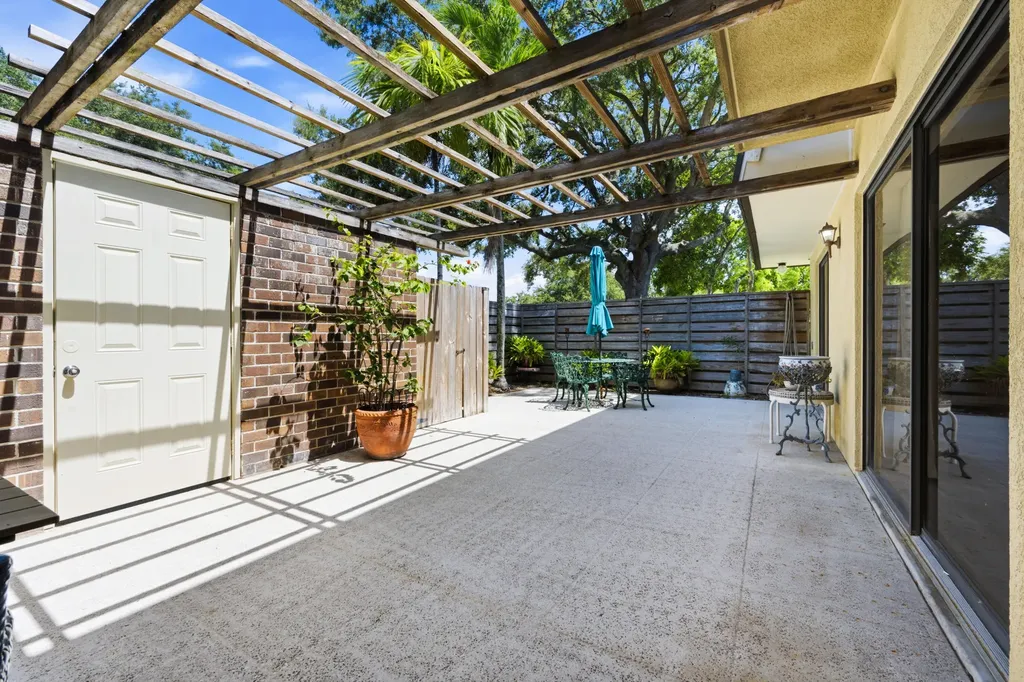 605 6th Terrace Palm Beach Gardens FL 33418