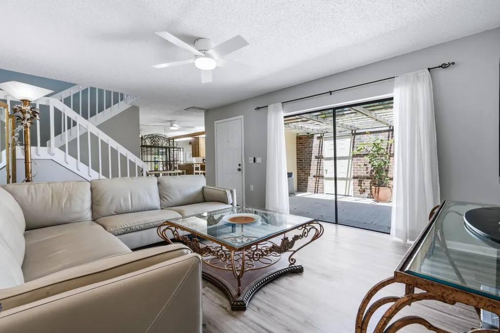 605 6th Terrace Palm Beach Gardens FL 33418