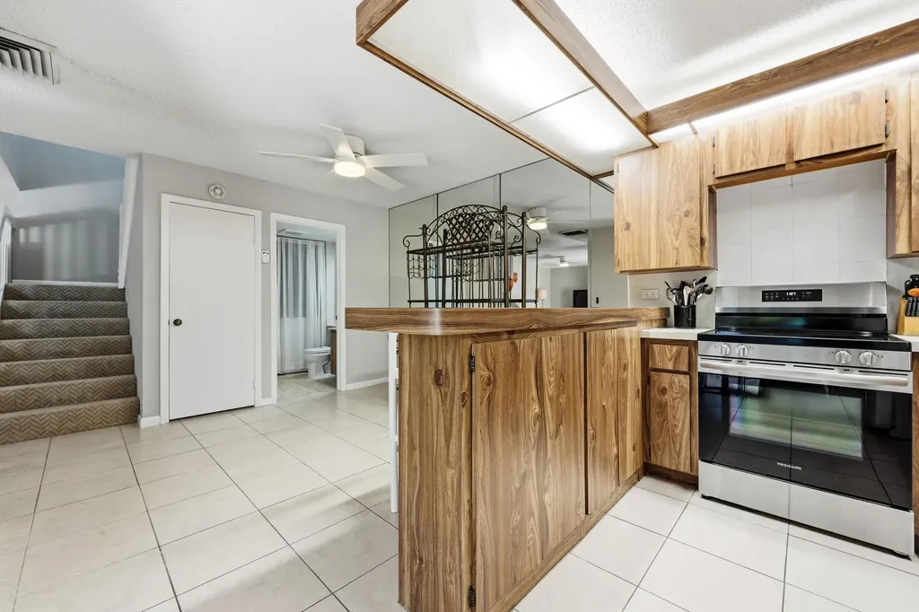 605 6th Terrace Palm Beach Gardens FL 33418