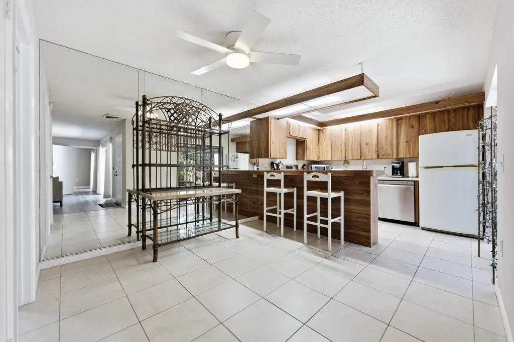 605 6th Terrace Palm Beach Gardens FL 33418