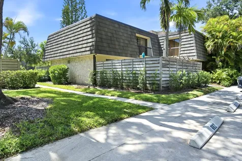 605 6th Terrace Palm Beach Gardens FL 33418