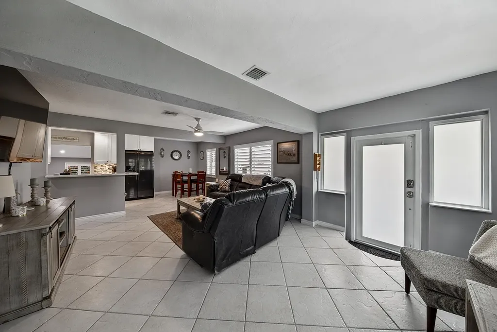 800 SW 19th Street Fort Lauderdale FL 33315