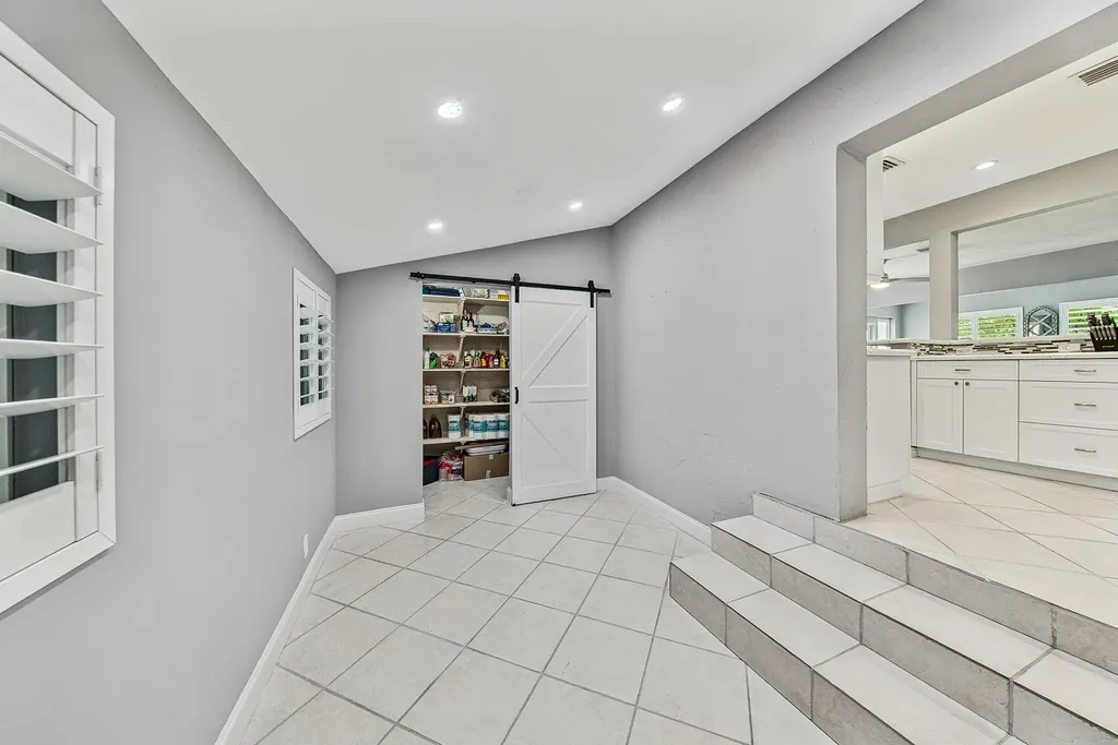 800 SW 19th Street Fort Lauderdale FL 33315