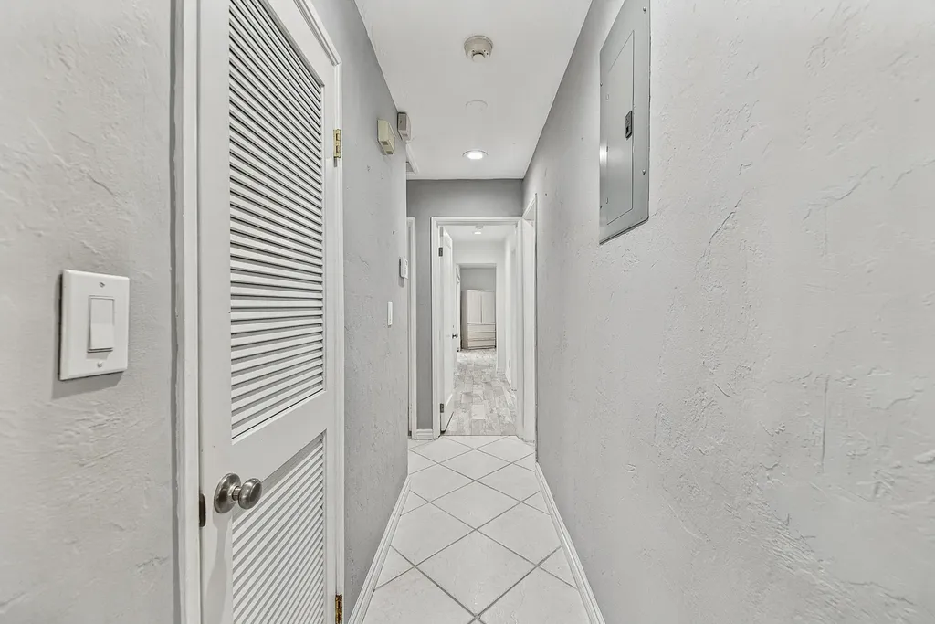 800 SW 19th Street Fort Lauderdale FL 33315
