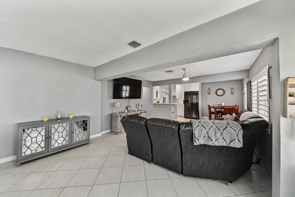 800 SW 19th Street Fort Lauderdale FL 33315