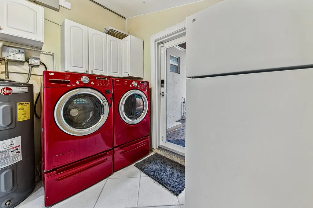 800 SW 19th Street Fort Lauderdale FL 33315