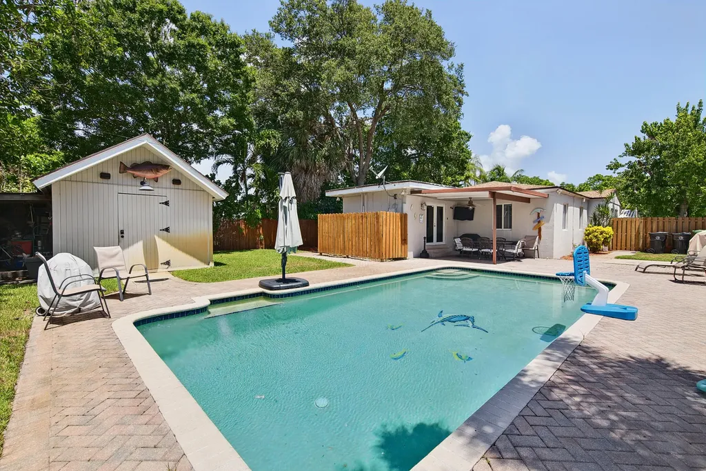 800 SW 19th Street Fort Lauderdale FL 33315