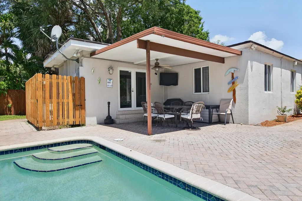 800 SW 19th Street Fort Lauderdale FL 33315