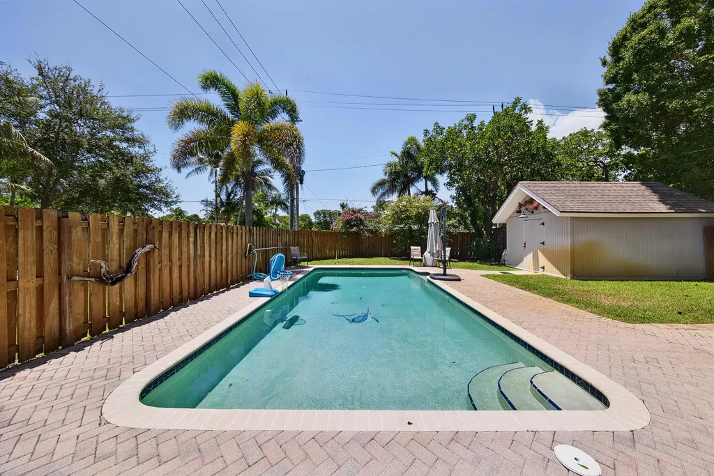 800 SW 19th Street Fort Lauderdale FL 33315