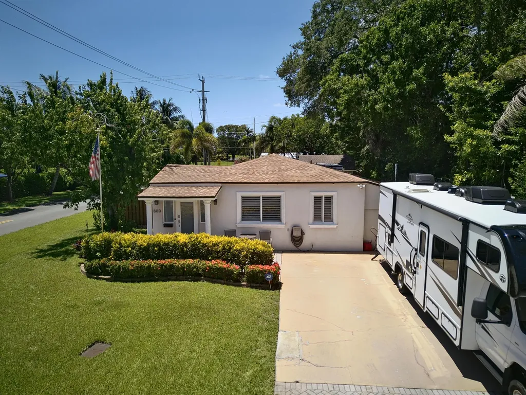 800 SW 19th Street Fort Lauderdale FL 33315