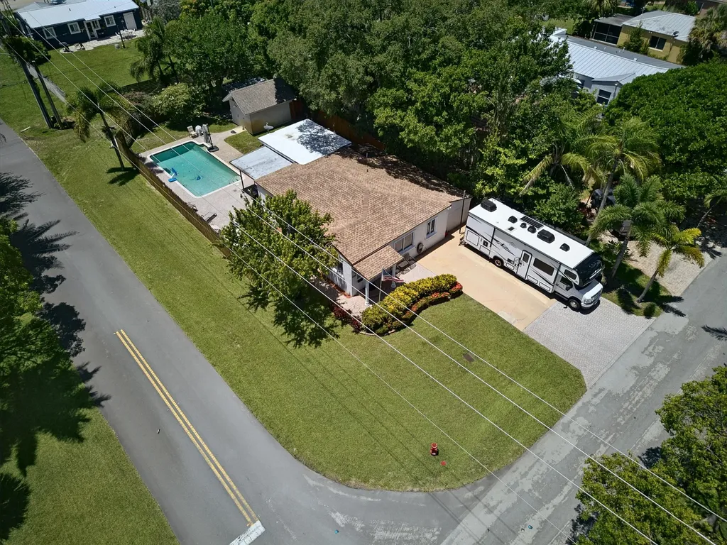 800 SW 19th Street Fort Lauderdale FL 33315