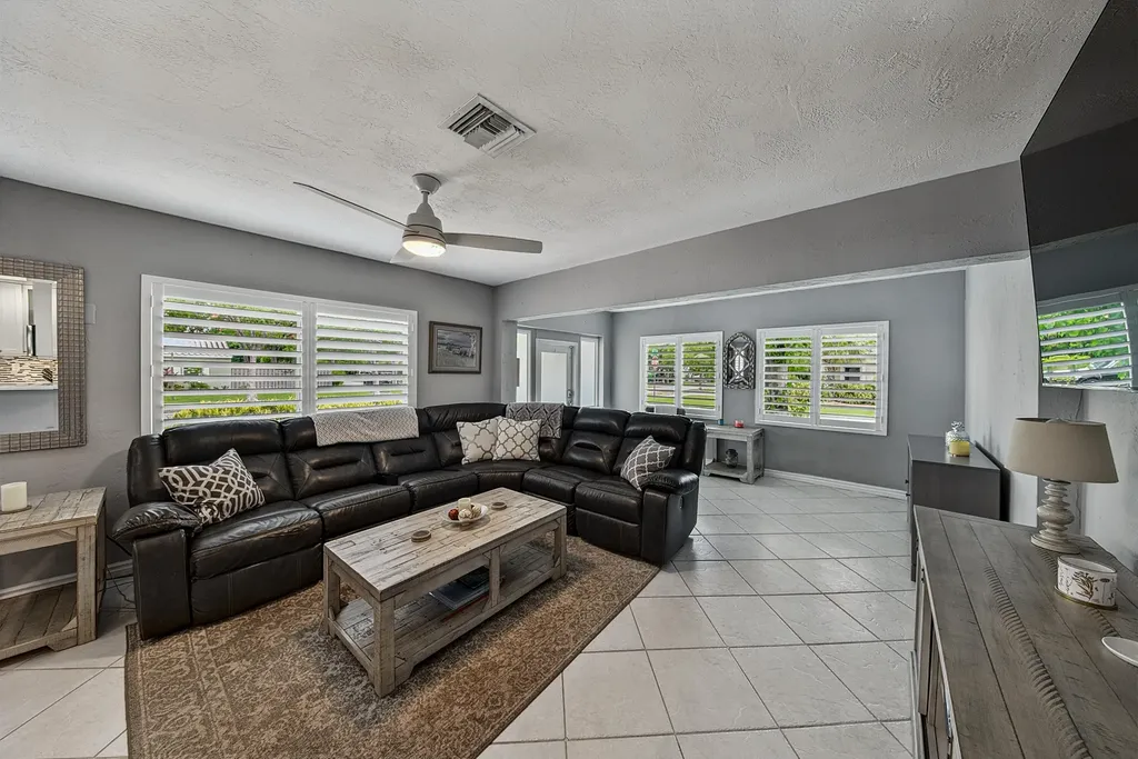 800 SW 19th Street Fort Lauderdale FL 33315