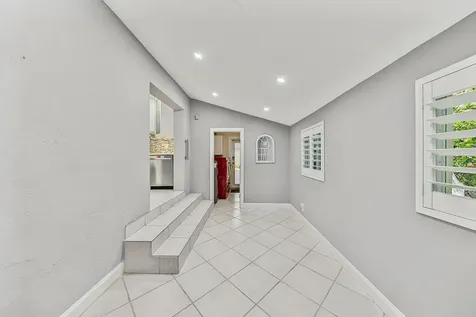 800 SW 19th Street Fort Lauderdale FL 33315