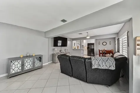 800 SW 19th Street Fort Lauderdale FL 33315