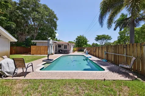 800 SW 19th Street Fort Lauderdale FL 33315