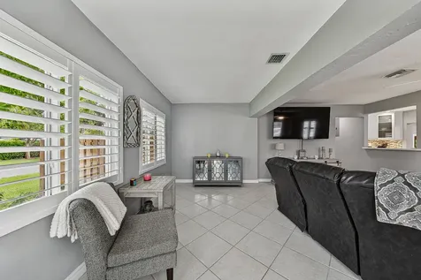 800 SW 19th Street Fort Lauderdale FL 33315