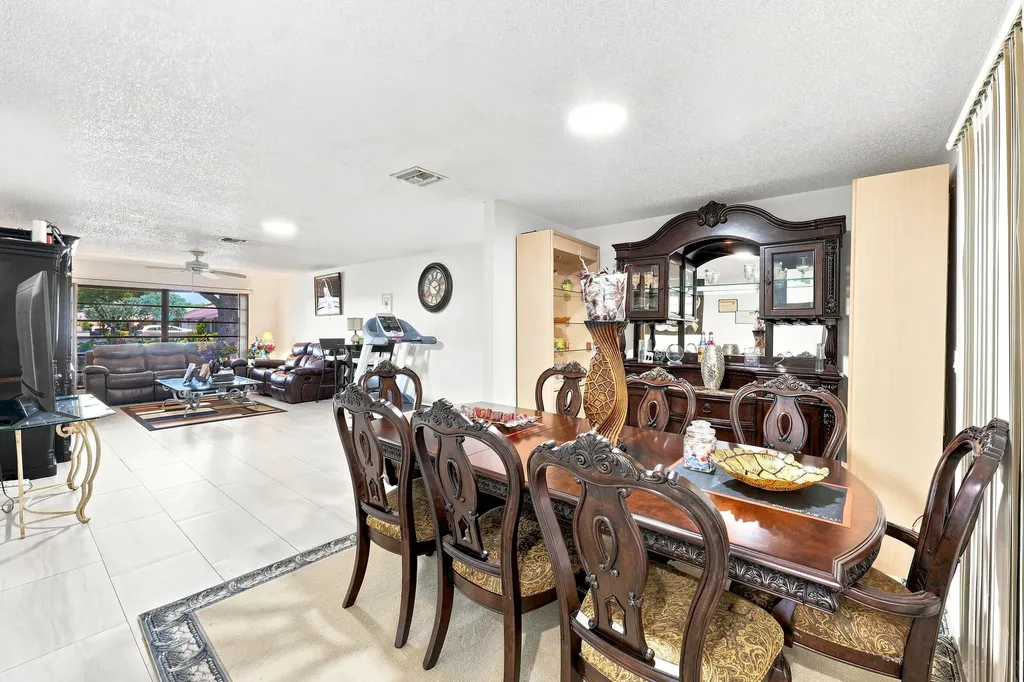 4863 Dovewood Terrace Boynton Beach FL 33436