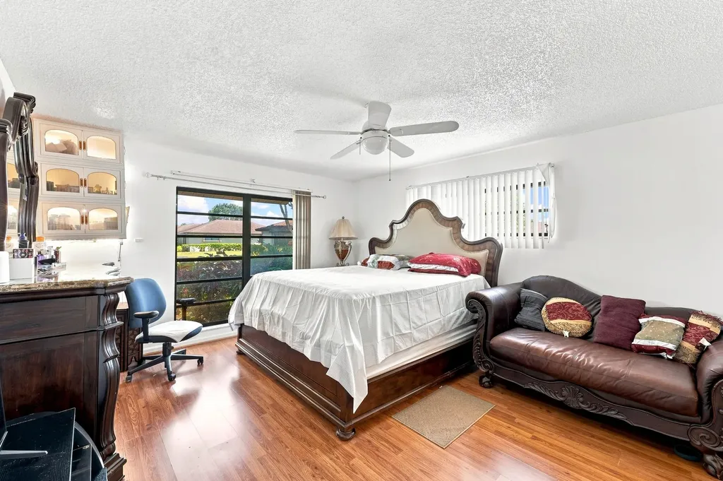 4863 Dovewood Terrace Boynton Beach FL 33436