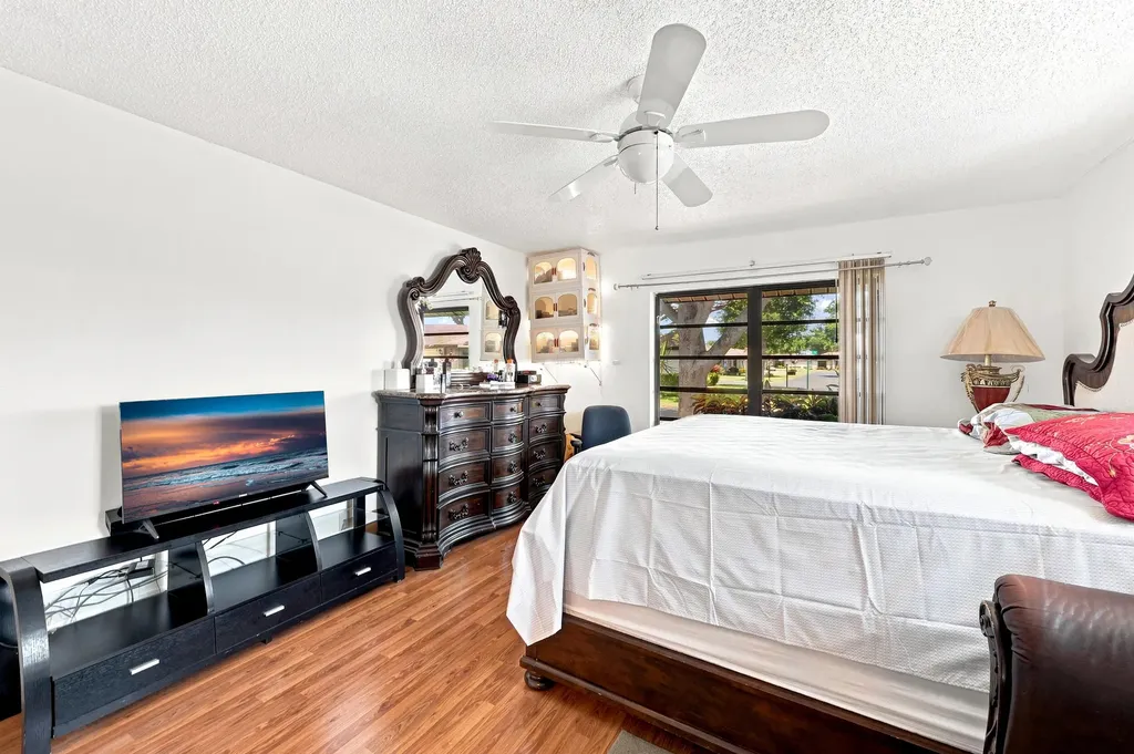 4863 Dovewood Terrace Boynton Beach FL 33436