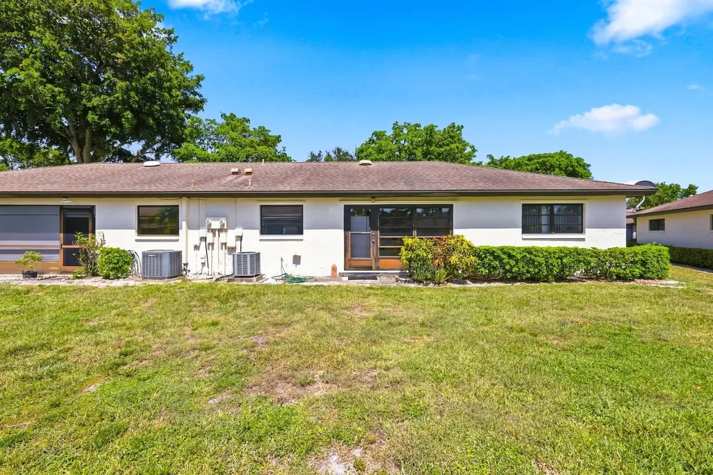 4863 Dovewood Terrace Boynton Beach FL 33436