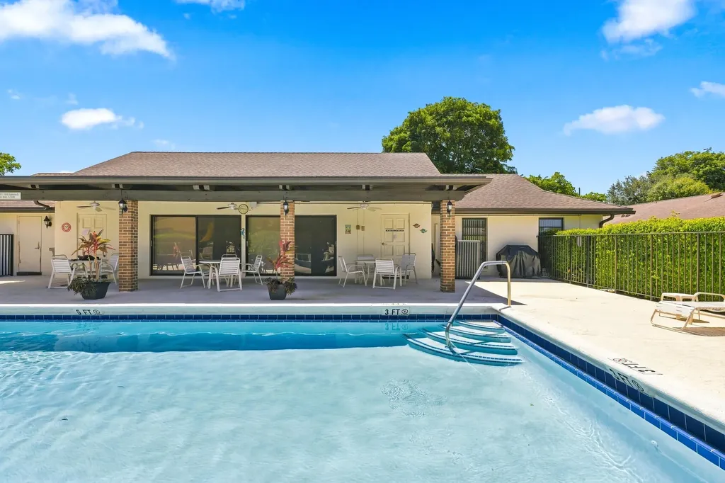4863 Dovewood Terrace Boynton Beach FL 33436