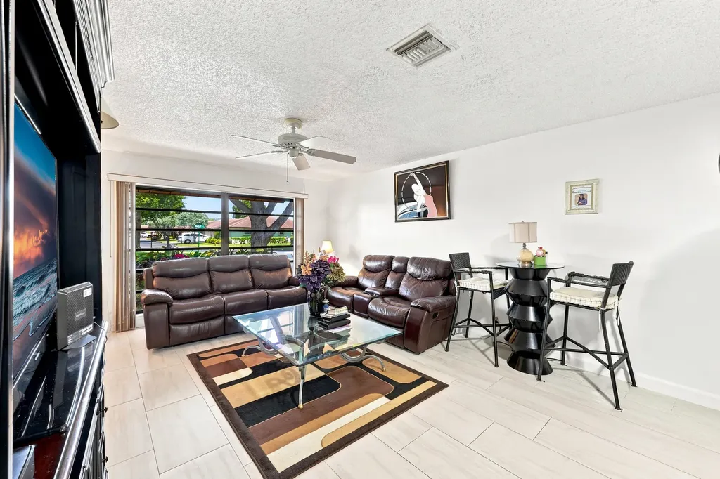 4863 Dovewood Terrace Boynton Beach FL 33436